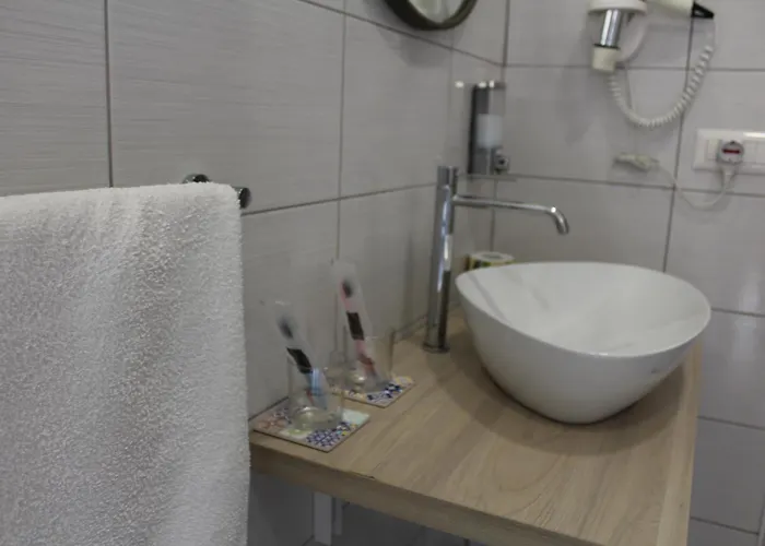 Anto's - * Giardini Naxos